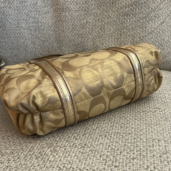 COACH Poppy OP Art Gold Signature Monogram Logo Glam Tote - Picture 14 of 16